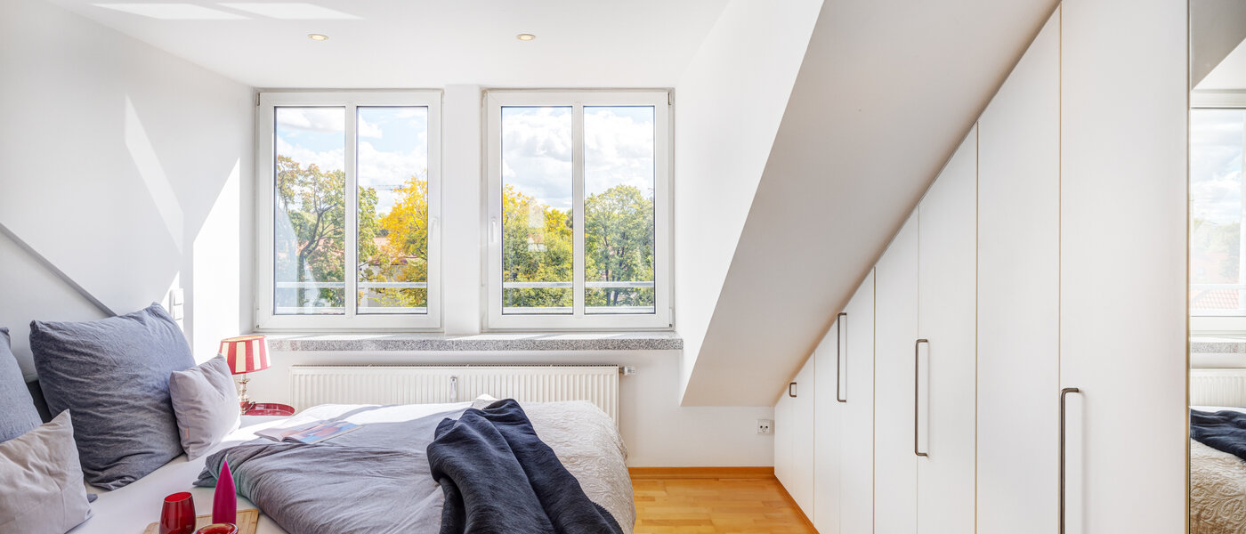 attic apartment München Bogenhausen 01 bedroom 14171