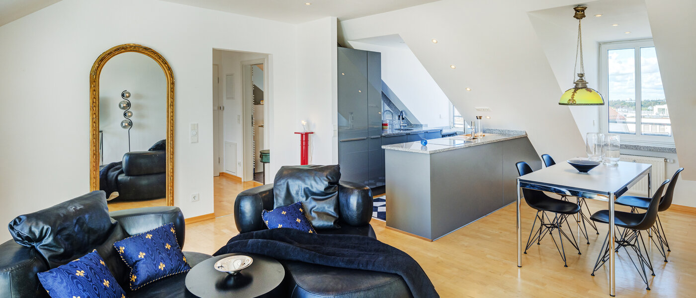 attic apartment München Bogenhausen 03 living area 14171