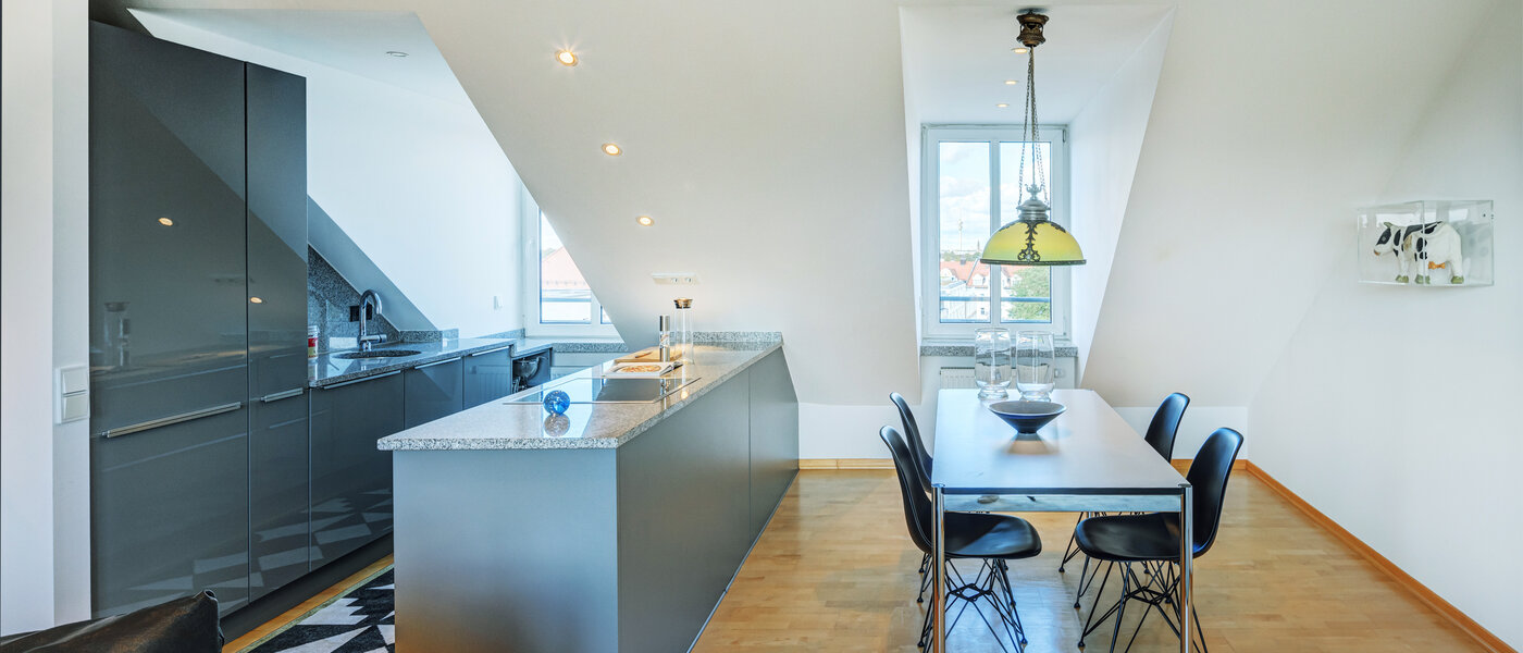 attic apartment München Bogenhausen 04 living area 14171