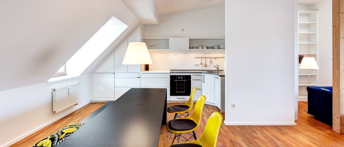 attic apartment München Isarvorstadt 01 kitchen 14172