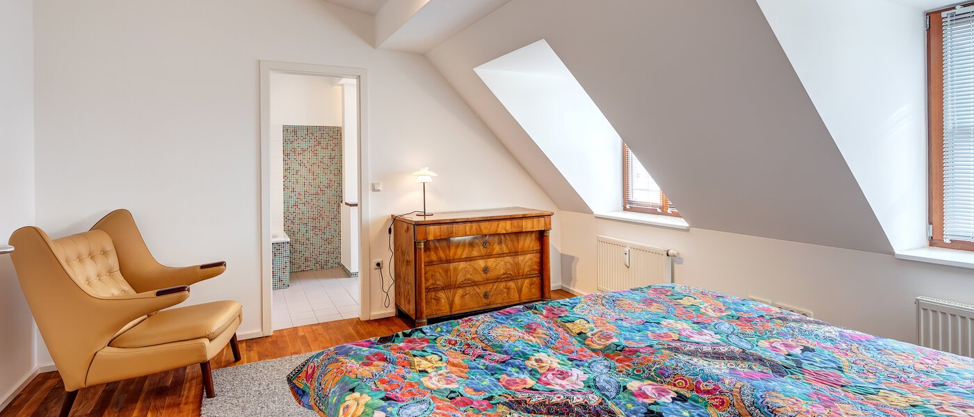 attic apartment München Isarvorstadt 02 bedroom 14172