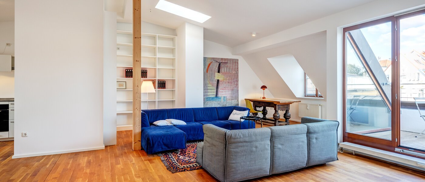 attic apartment München Isarvorstadt 02 living area 14172
