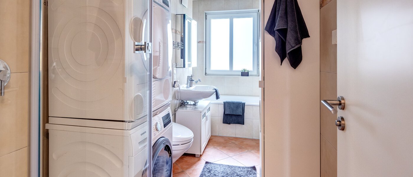 apartment Dachau 01 bathroom 14177