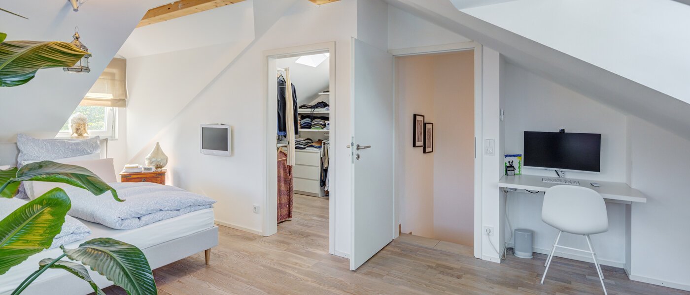 semi-detached house Ottobrunn 02 1. bedroom 14180