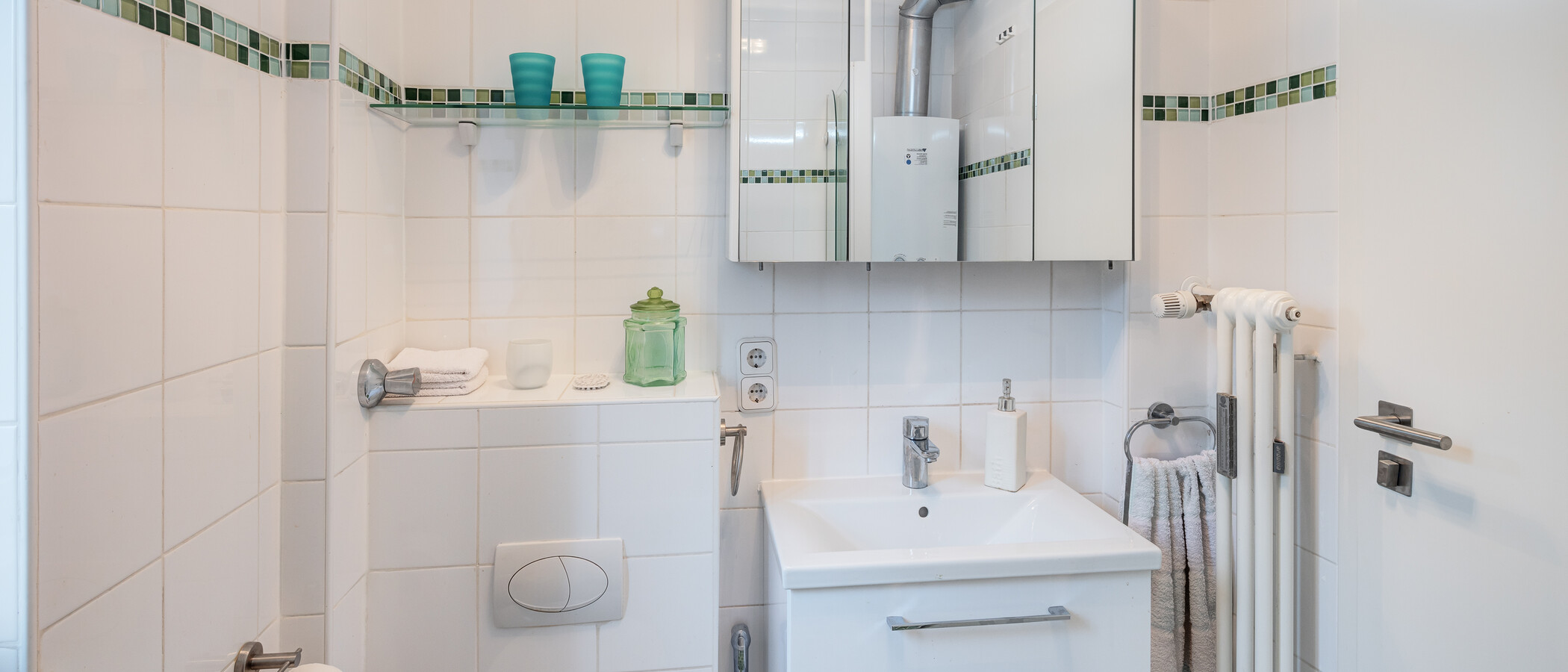 apartment München Bogenhausen 02 bathroom 14181