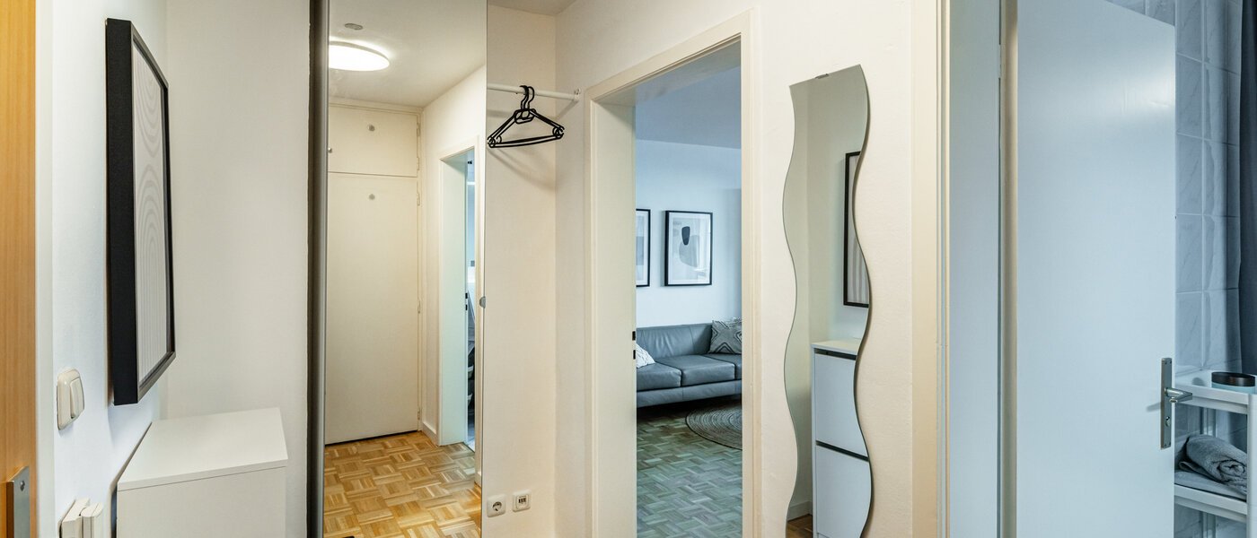 apartment München Bogenhausen 01 hall 14183