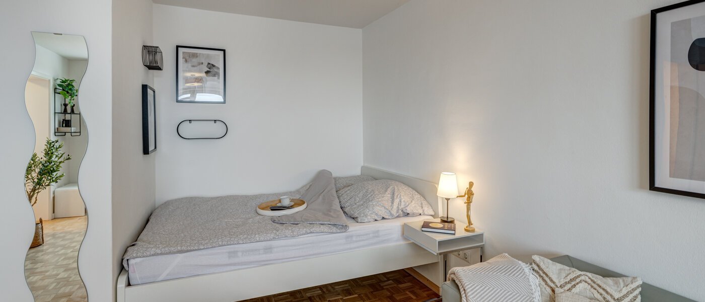 apartment München Bogenhausen 01 sleeping area 14183