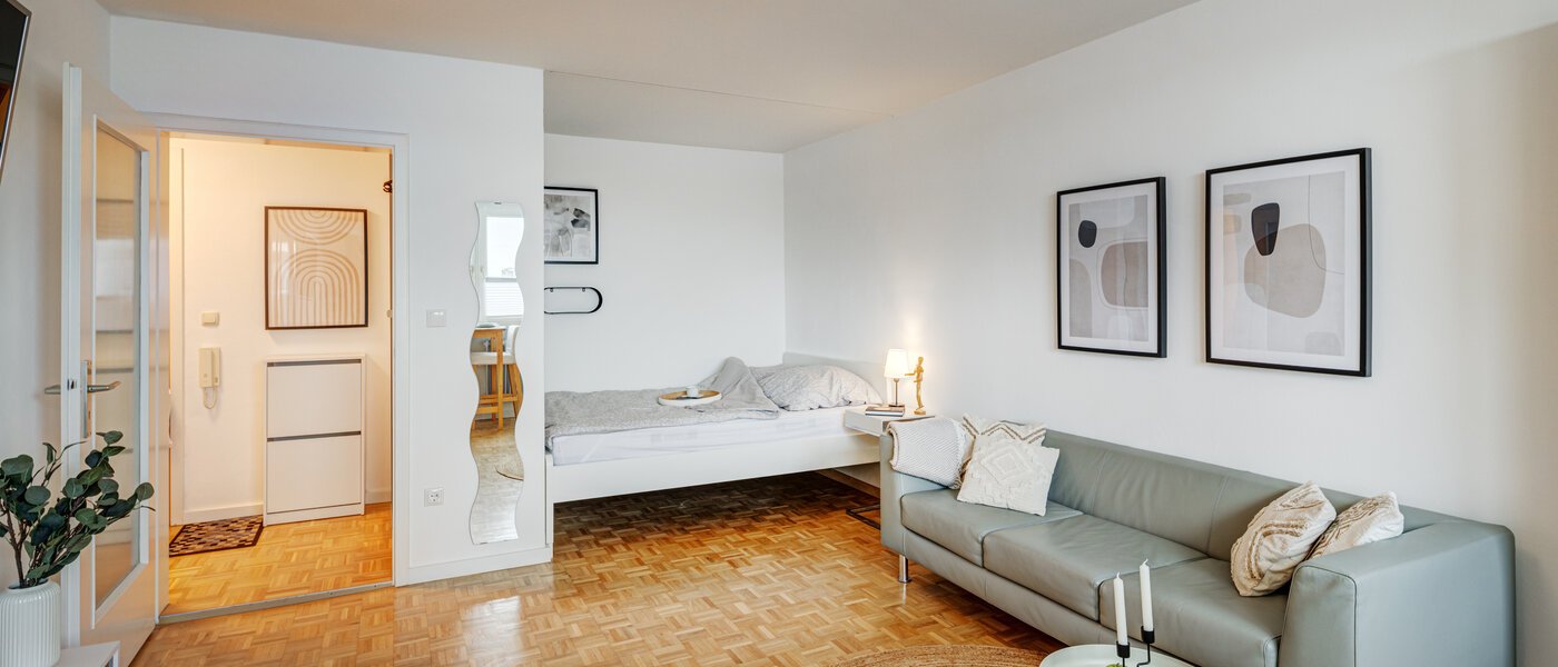 apartment München Bogenhausen 02 living area 14183