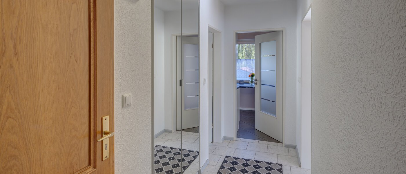 apartment Gröbenzell 02 hall 14192