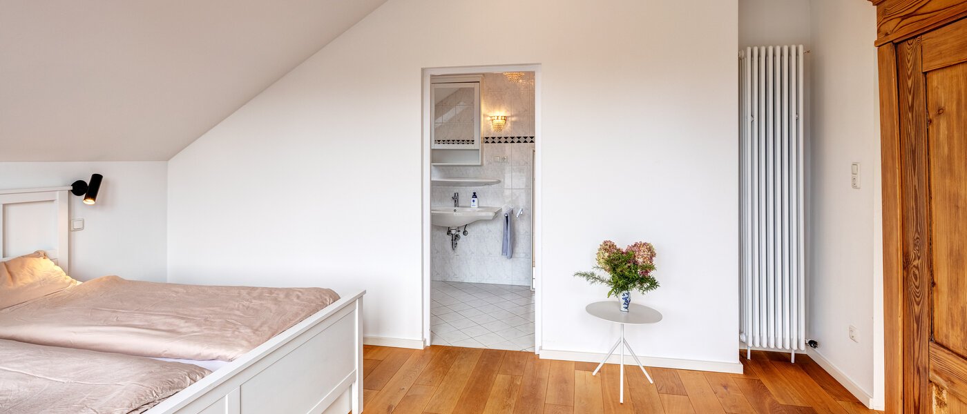 house Berg am Starnberger See 03 1. bedroom 14208