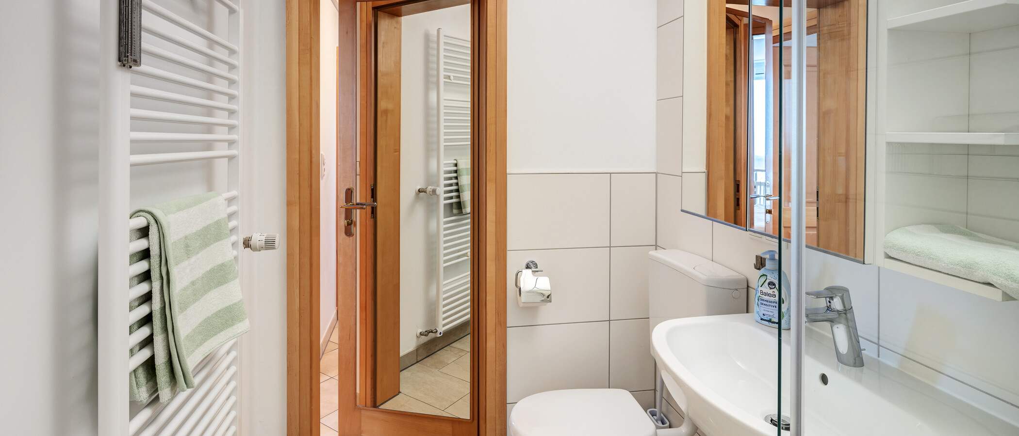 apartment München Aubing 02 bathroom 14209