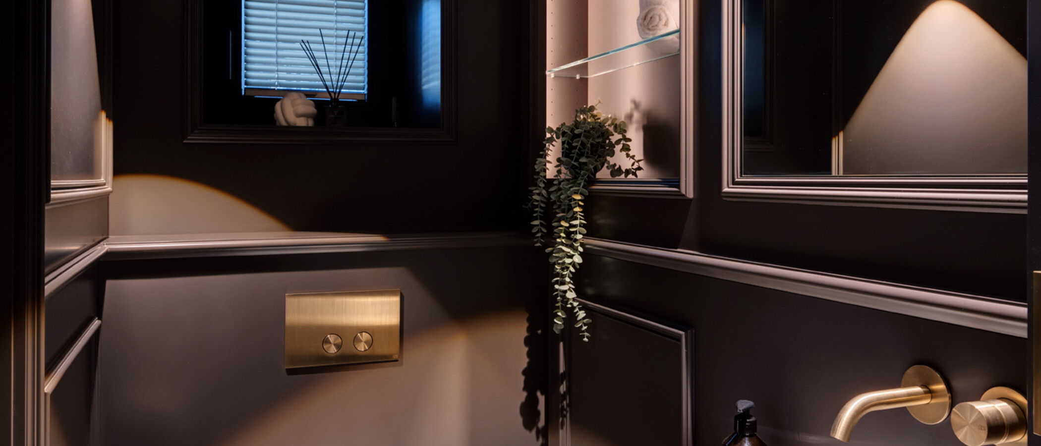 apartment Bad Wiessee 01 guest toilet 14219