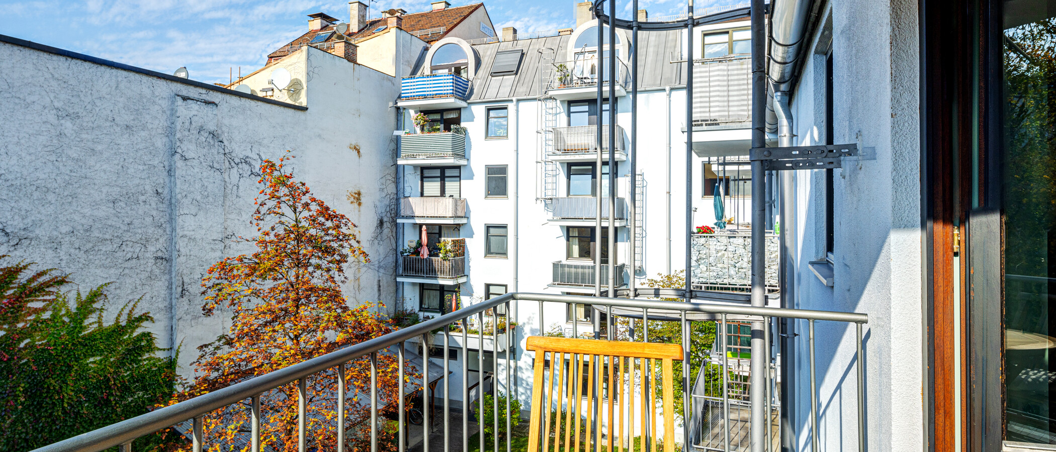 apartment München Schwanthalerhöhe 02 balcony 14233