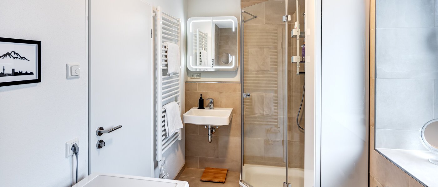 apartment München Obermenzing 01 bathroom 14238
