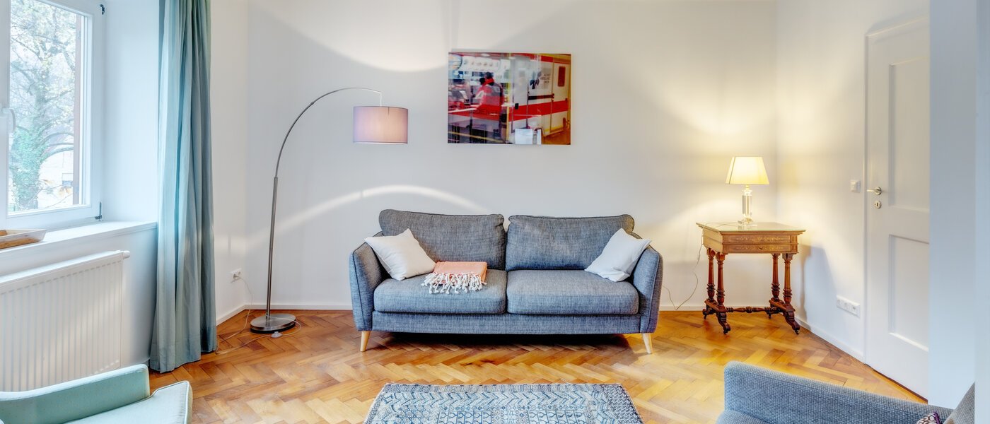 apartment München Bogenhausen 02 living room 14241