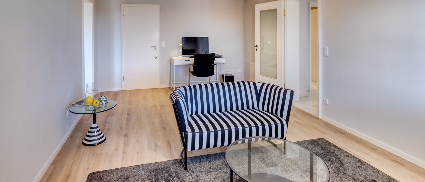 apartment Starnberg 03 Workspace/Guestroom 14249