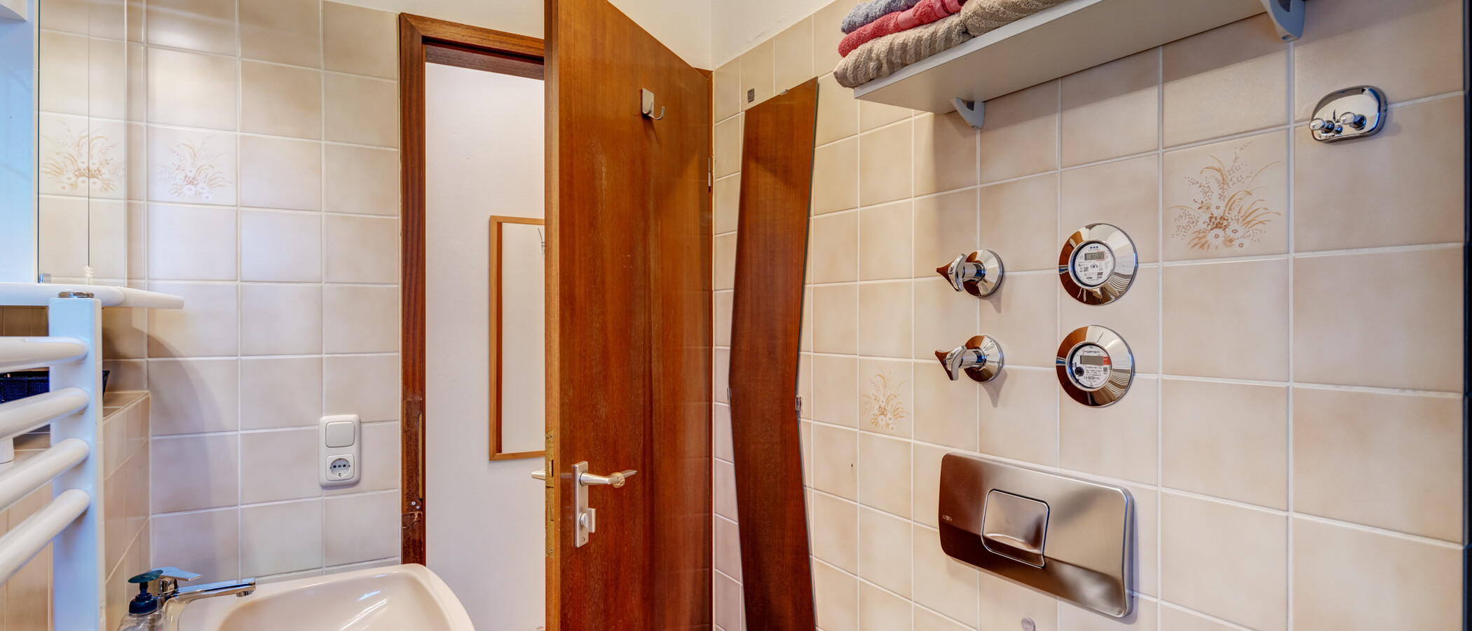 apartment Ottobrunn 02 bathroom 14267