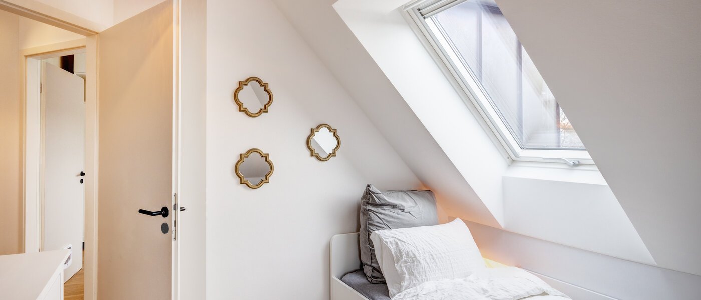 attic apartment München Fasangarten 01 2. bedroom 14268