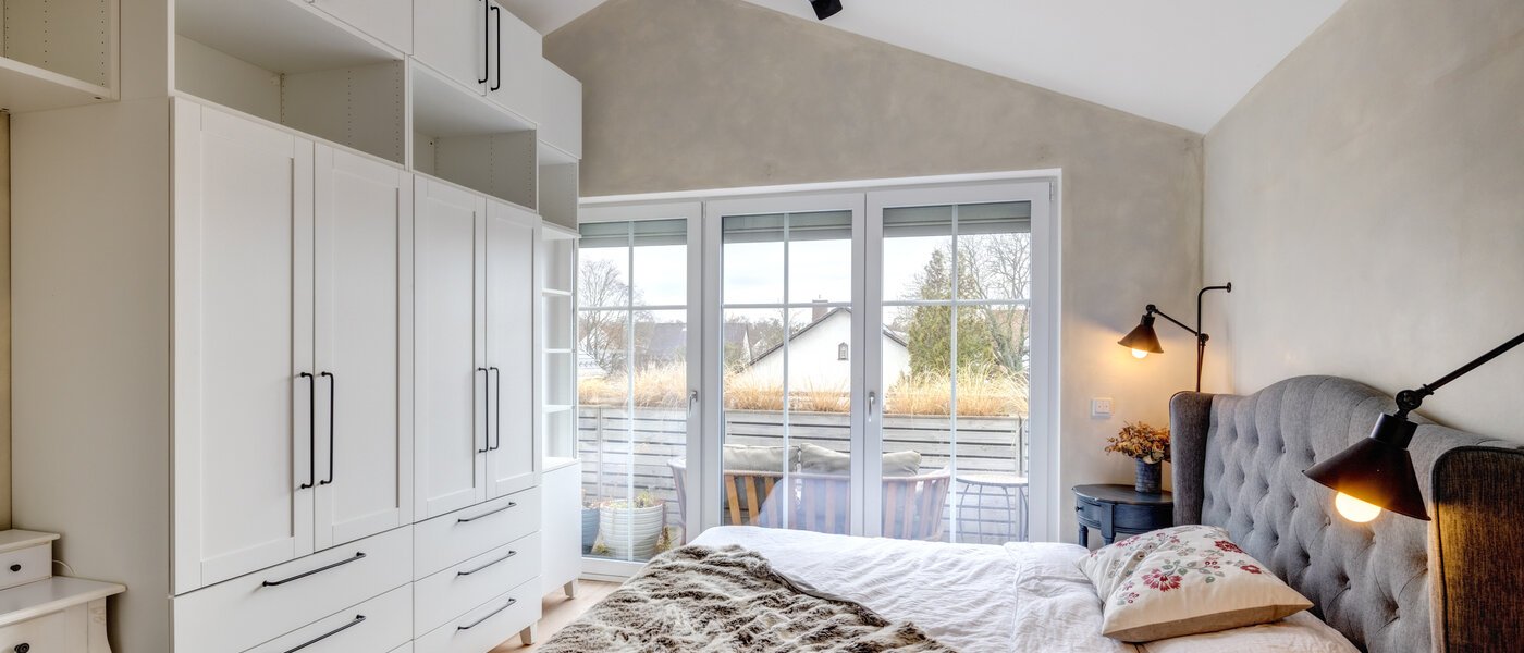 attic apartment München Fasangarten 01 1. bedroom 14268