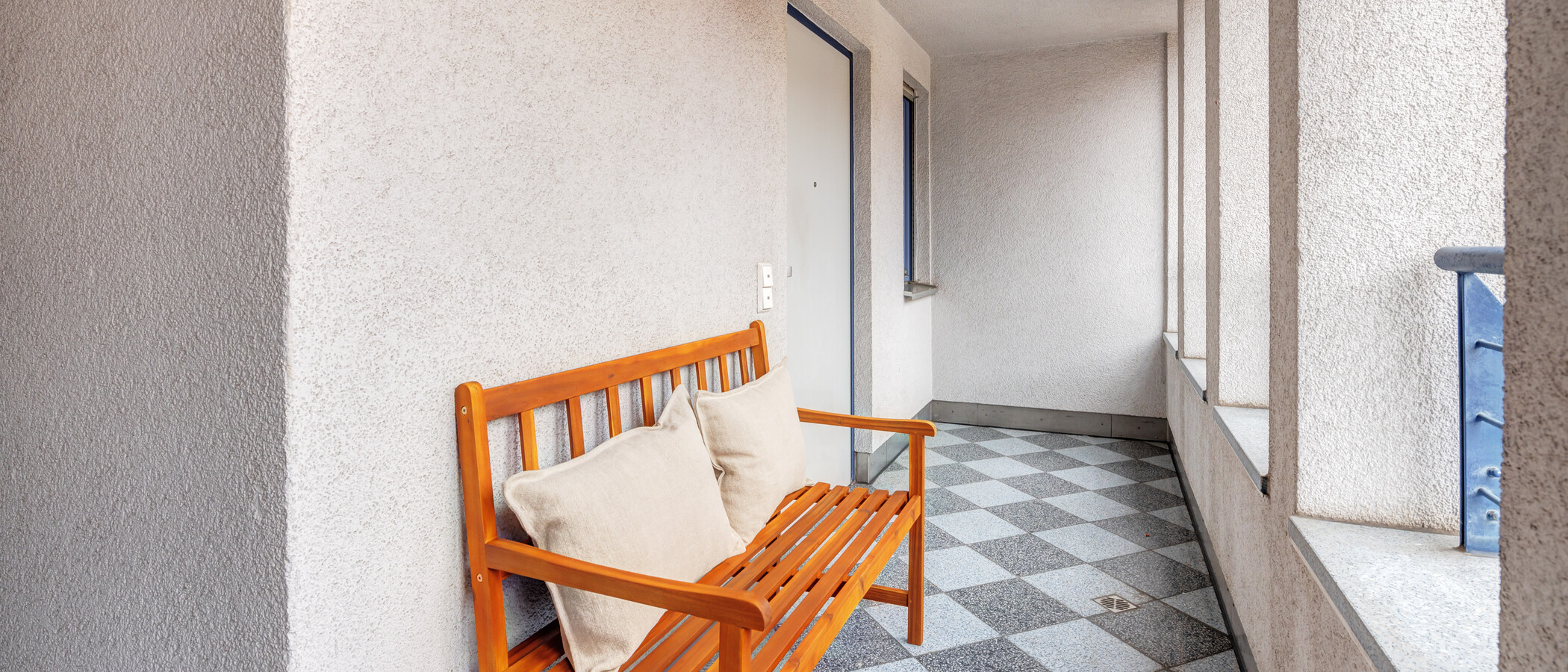 attic apartment München Lehel 02 loggia 14280