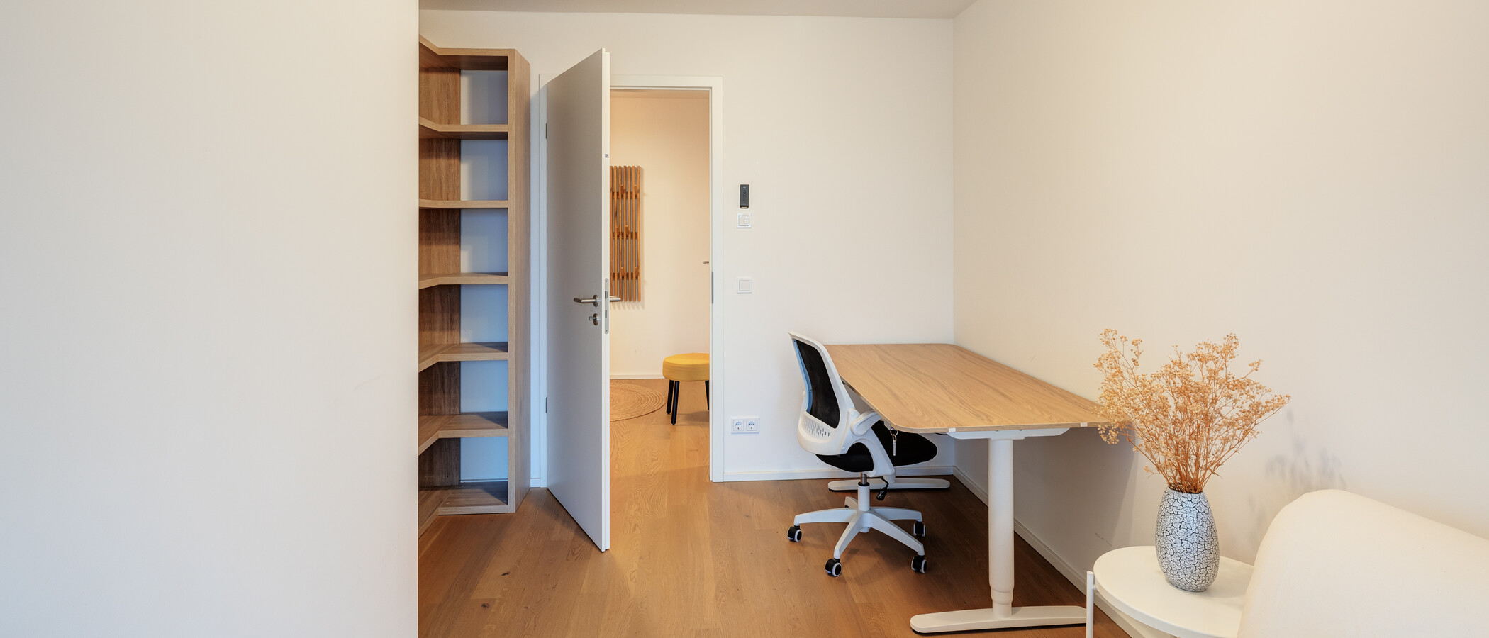 apartment München Neuperlach 02 Workspace/Guestroom 14284