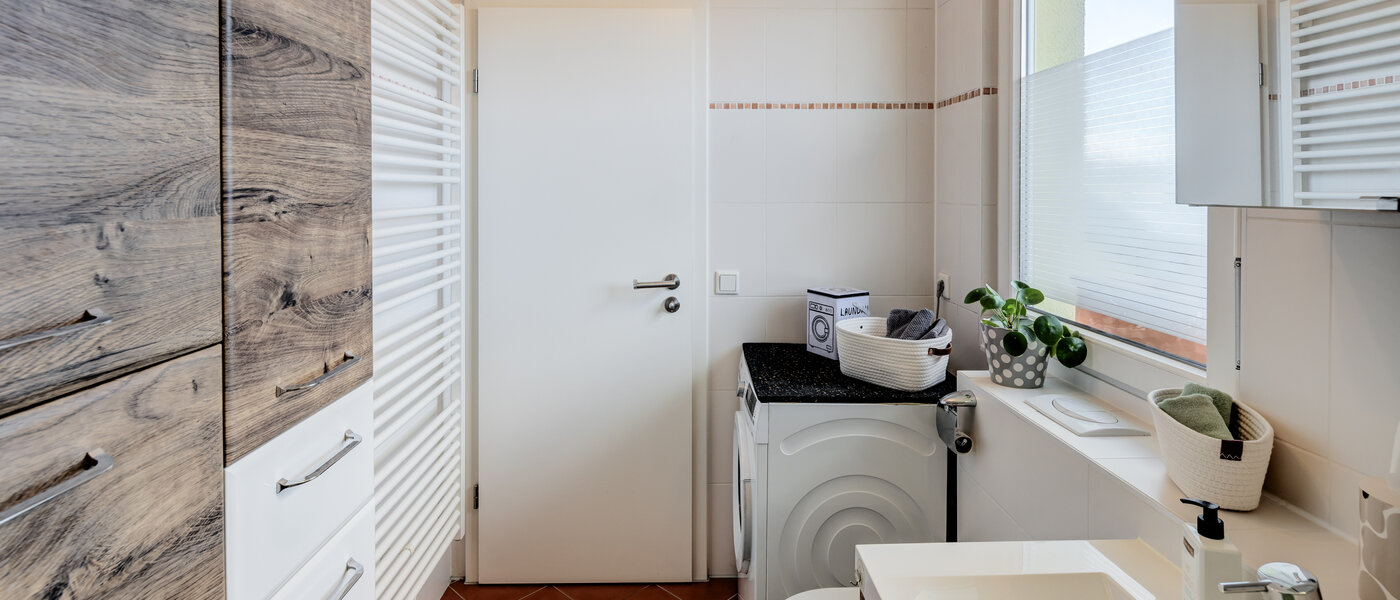 roof terrace apartment München Untermenzing 03 bathroom 14293