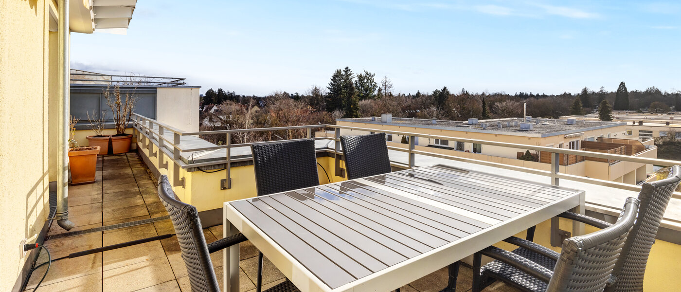 roof terrace apartment München Untermenzing 02 roof terrace 14293
