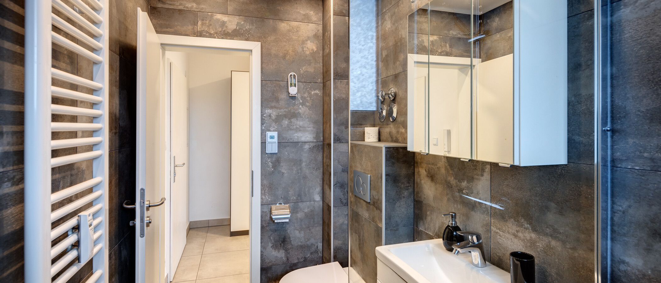 apartment München Obermenzing 01 bathroom 14295