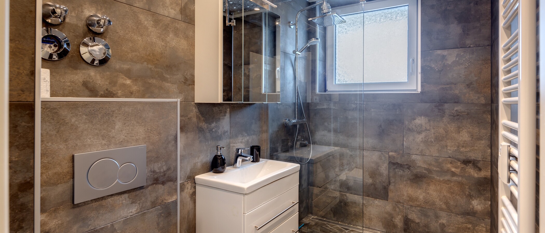 apartment München Obermenzing 02 bathroom 14295