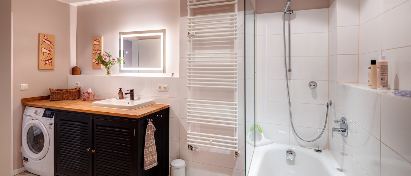 apartment München Schwabing - Alte Heide 03 bathroom 14310