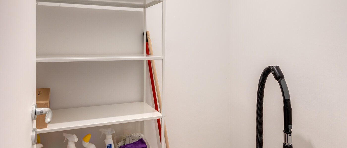 apartment München Schwabing - Alte Heide 01 storage room 14310