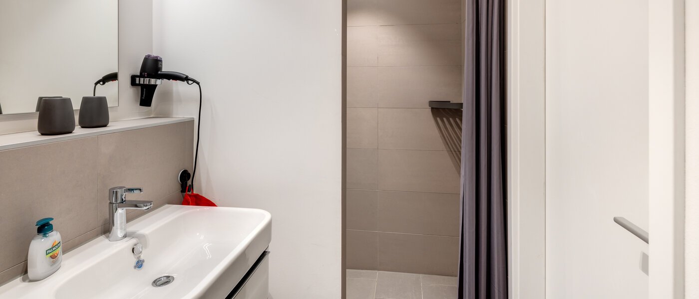 apartment München Harlaching 02 bathroom 14313