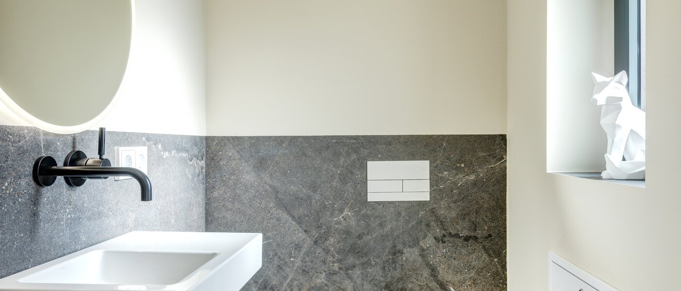 maisonette München Glockenbachviertel 01 guest toilet 14318