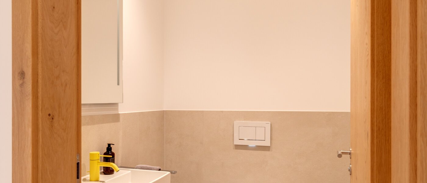 apartment Rottach-Egern 01 guest toilet 14327