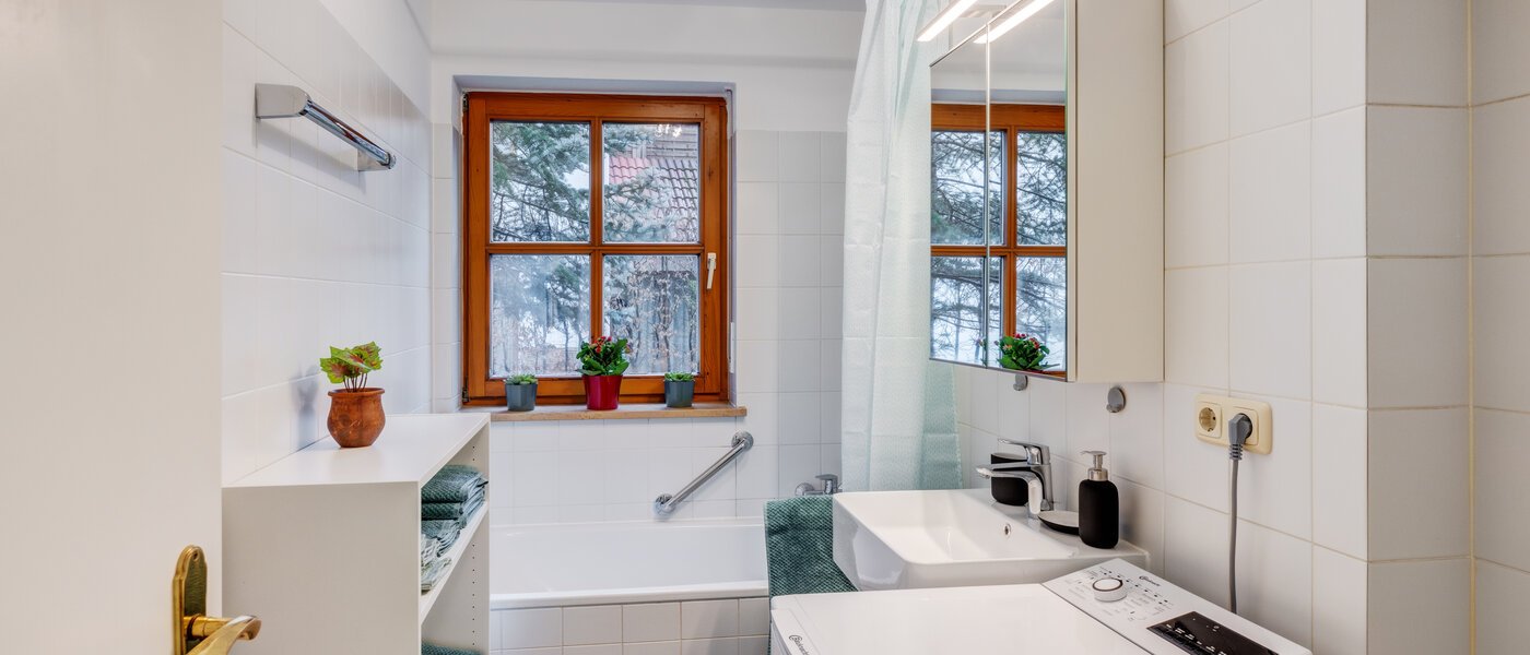 apartment München Forstenried 01 bathroom 14341