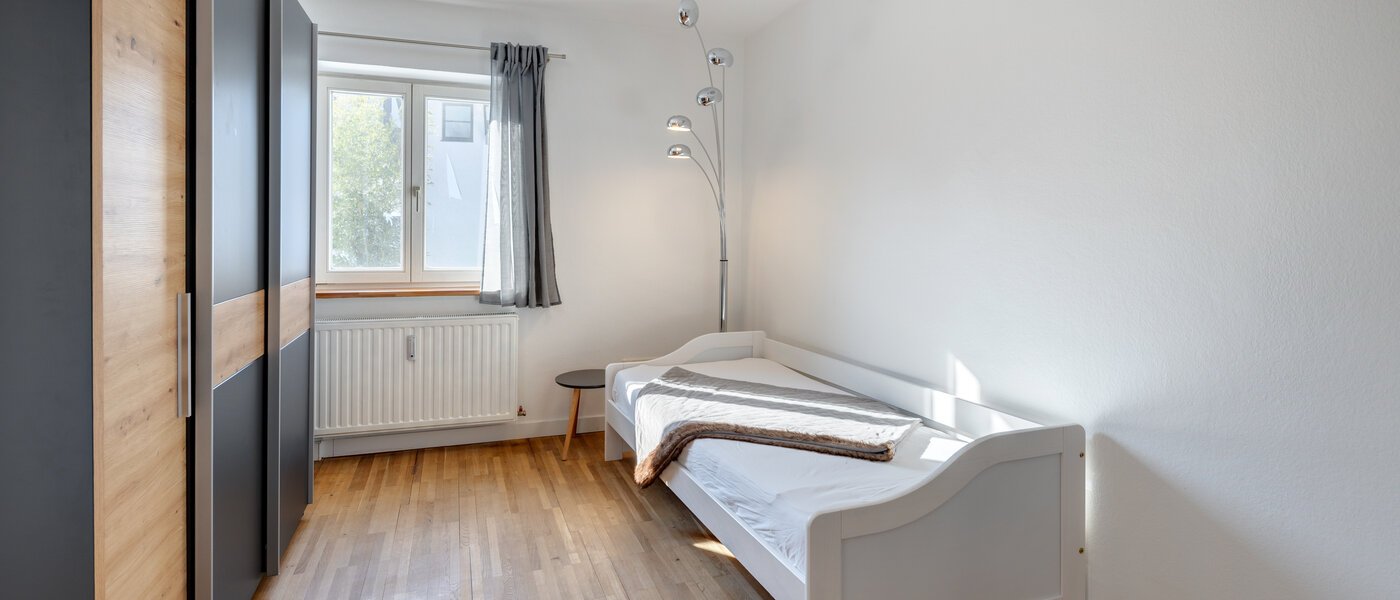 apartment München Bogenhausen 01 2. bedroom 14344