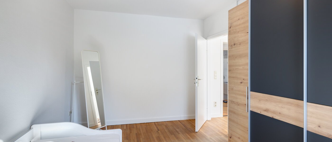 apartment München Bogenhausen 02 2. bedroom 14344