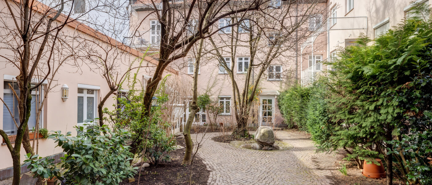 apartment München Maxvorstadt 01 inner courtyard  14358