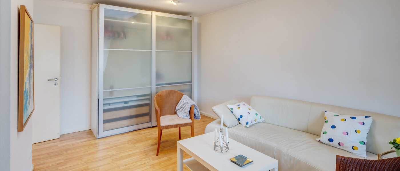 apartment München Maxvorstadt 03 living room 14358