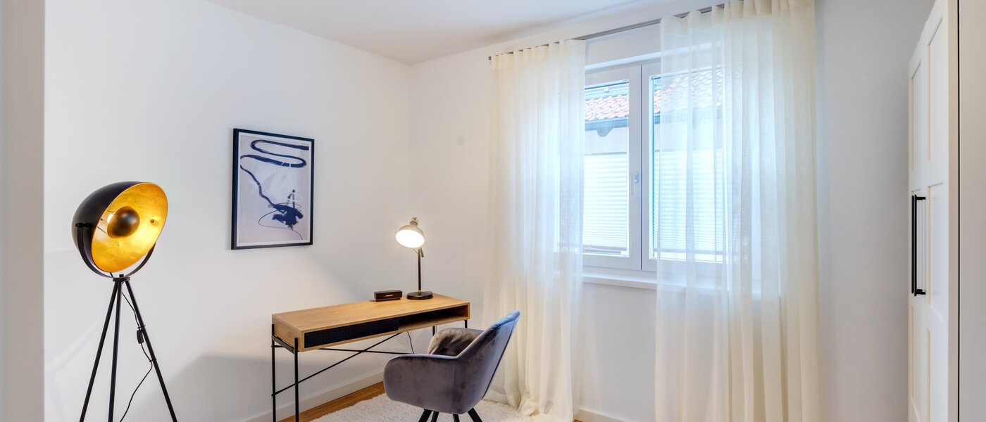 apartment München Harlaching 01 office 14361