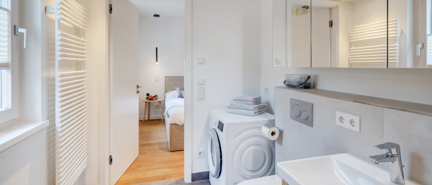 apartment München Harlaching 01 1. bathroom 14361