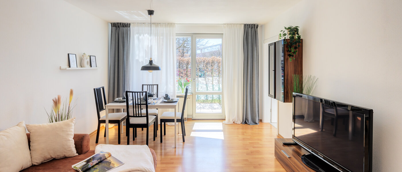 apartment Poing 02 living room 14380