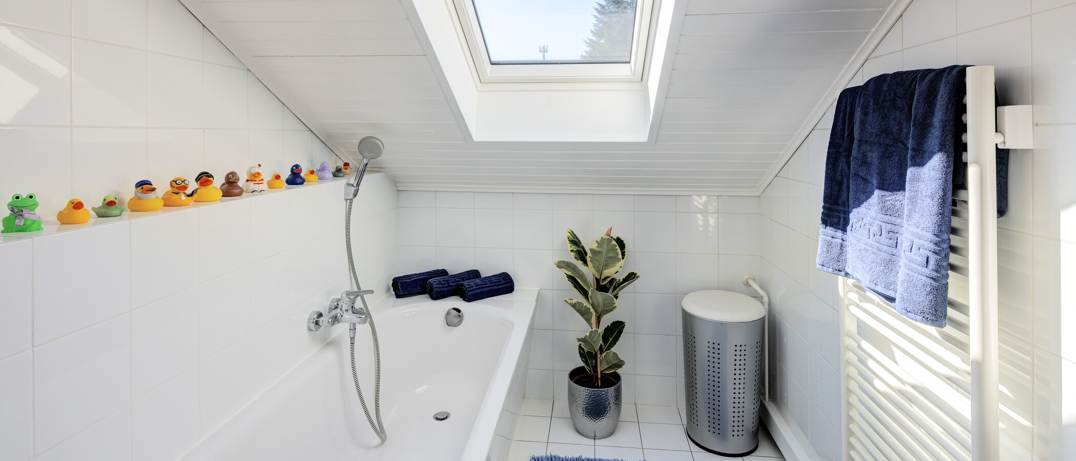 semi-detached house Pullach im Isartal 02 2. bathroom 14381