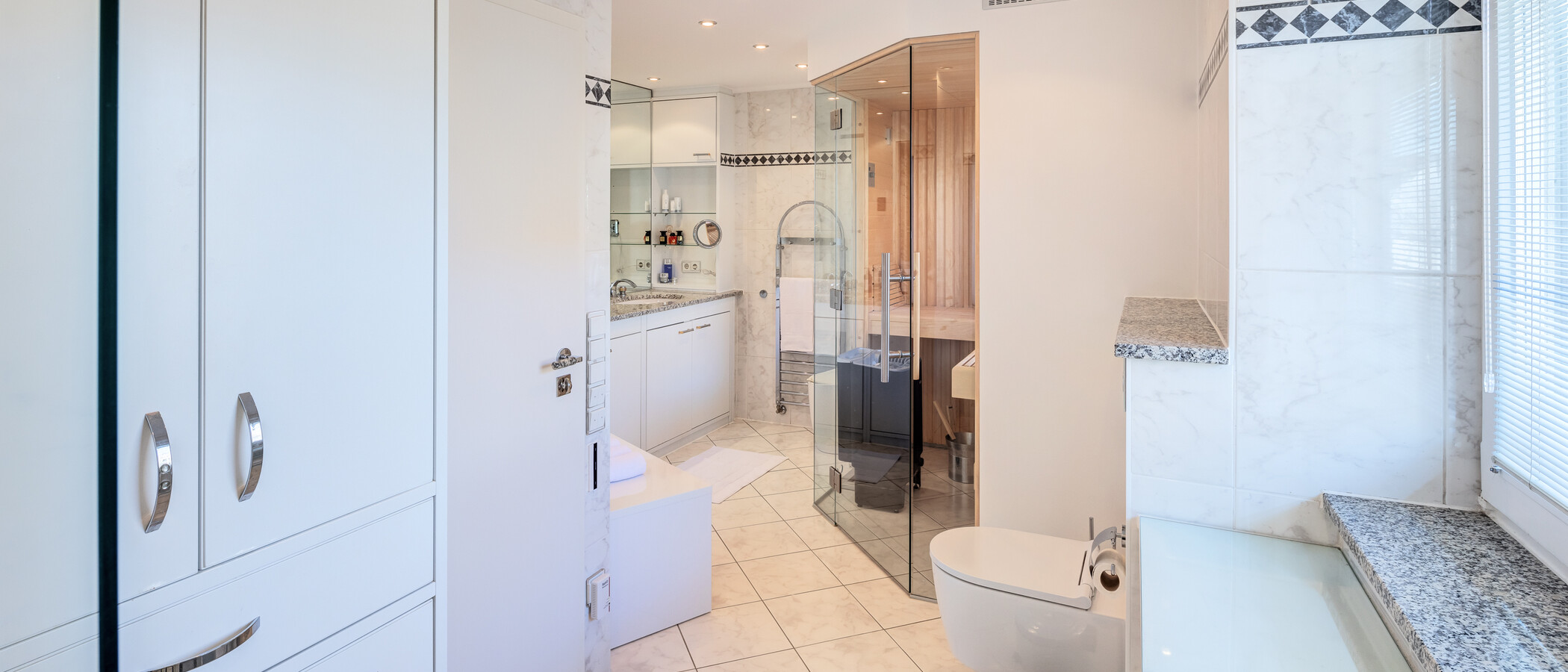 semi-detached house Pullach im Isartal 02 1. bathroom 14381