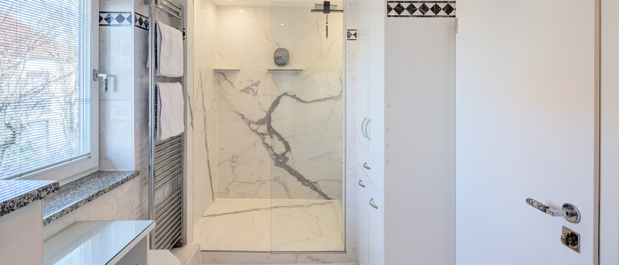 semi-detached house Pullach im Isartal 04 1. bathroom 14381
