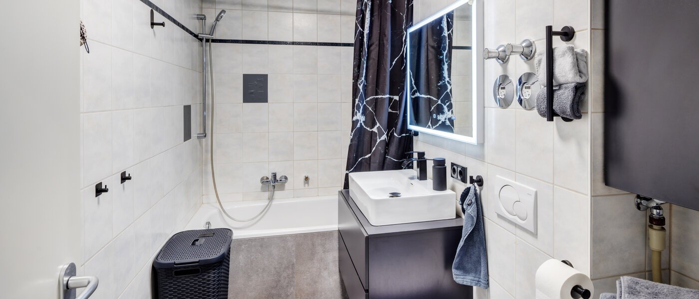 apartment Haar 01 bathroom 14382