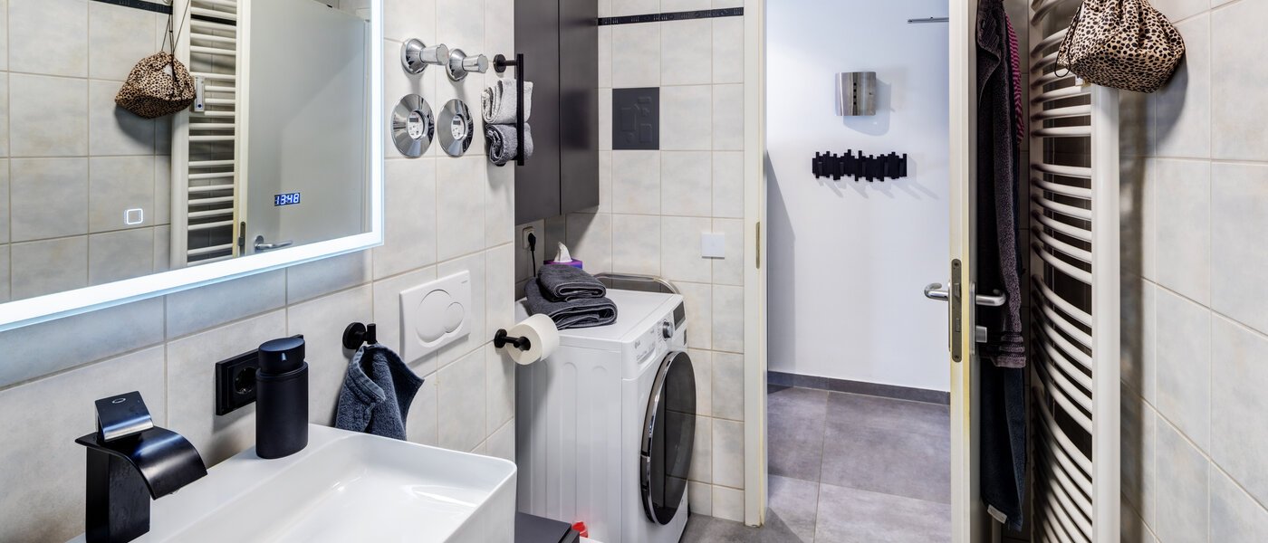 apartment Haar 02 bathroom 14382