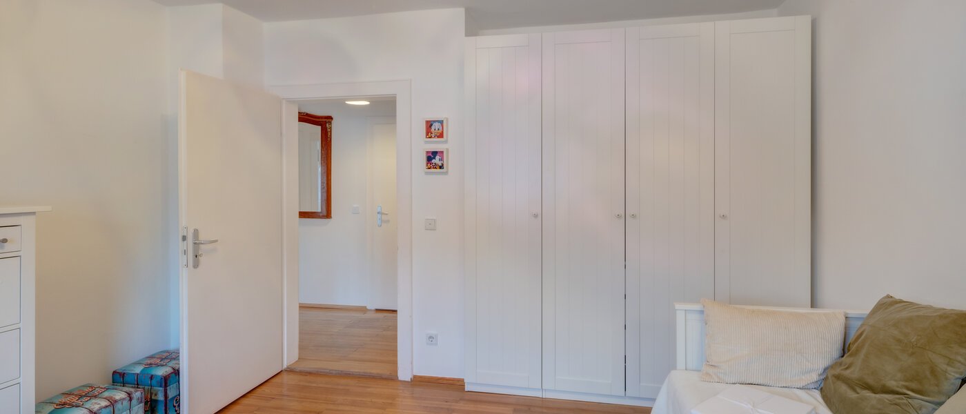 detached house München Daglfing 02 guest room 14387