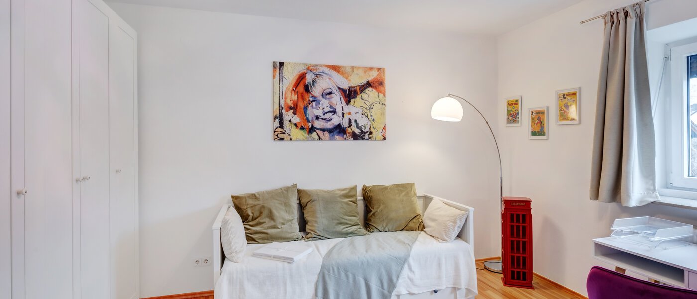 detached house München Daglfing 04 guest room 14387