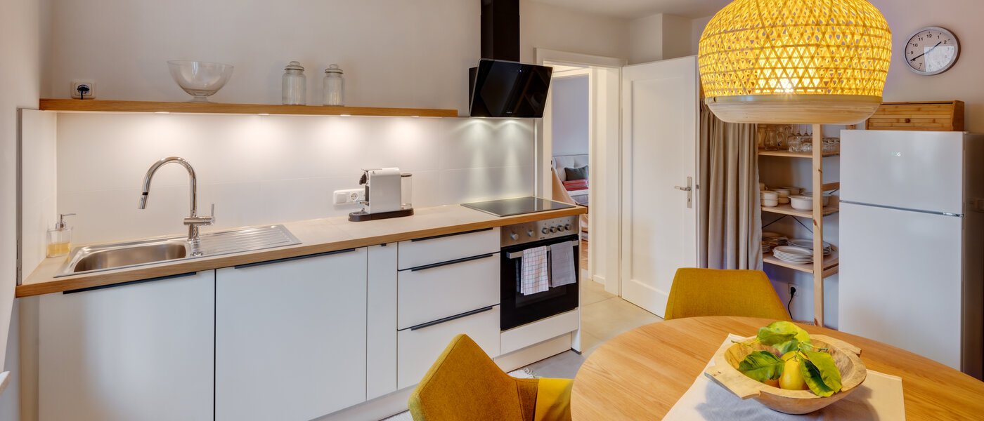 apartment München Bogenhausen 01 kitchen 14390